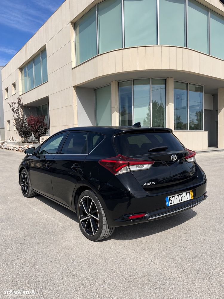 Toyota Auris 1.4 D-4D Comfort+Pack Techno - 8