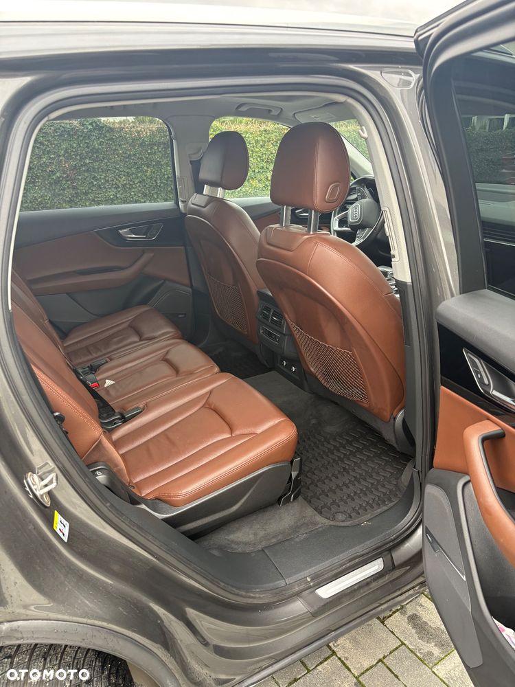 Audi Q7 - 3