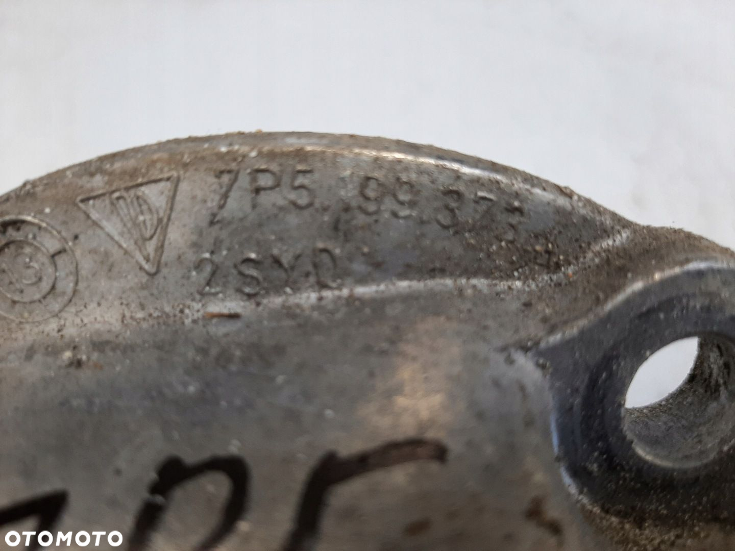 AUDI VW ŁAPA MOCOWANIE STELAŻ 7P599373 - 3