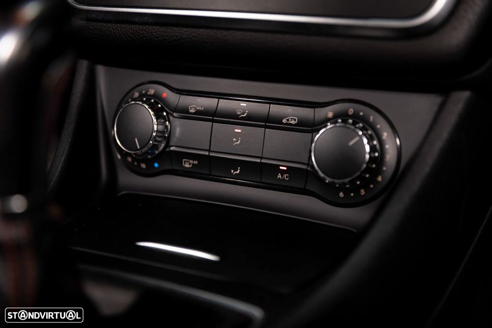 Mercedes-Benz CLA 200 - 13