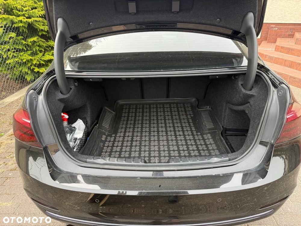 BMW Seria 3 318i Sport Line - 14