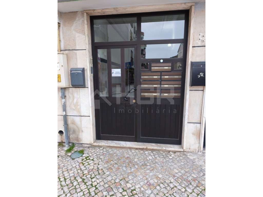 T3 | RENOVADO | 2º ANDAR COM 2 CASAS DE BANHO | ALTO SEIXALINHO - Grande imagem: 2/33