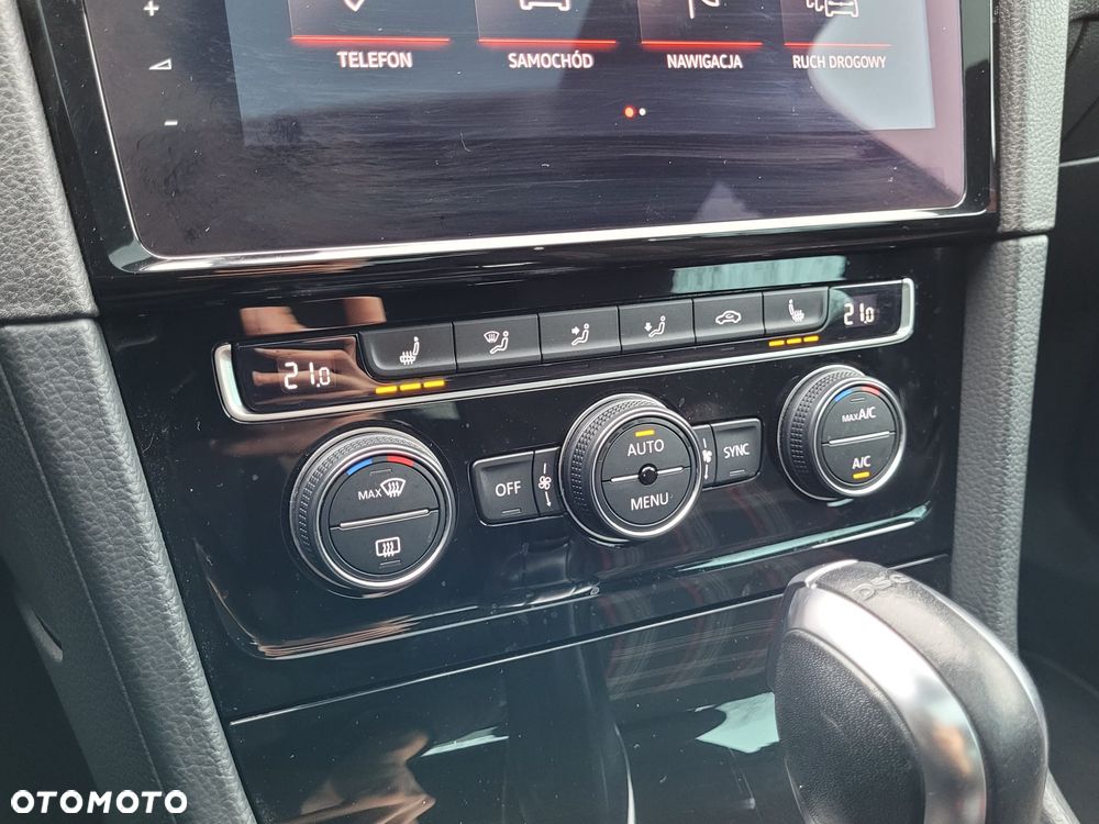 Volkswagen Golf - 14