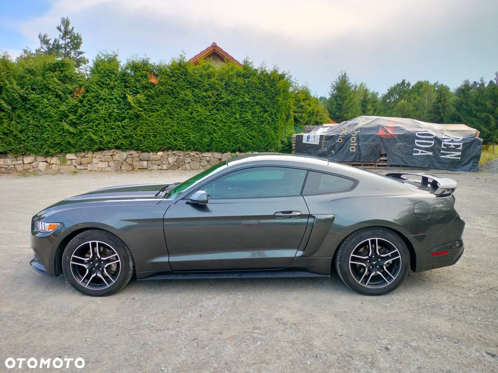Ford Mustang 3.7 V6 - 8