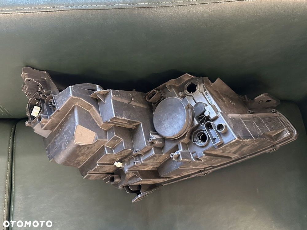 PEUGEOT 5008 II LAMPA LEWA PRZÓD ZWYKŁA  LED 9810478180 - 8