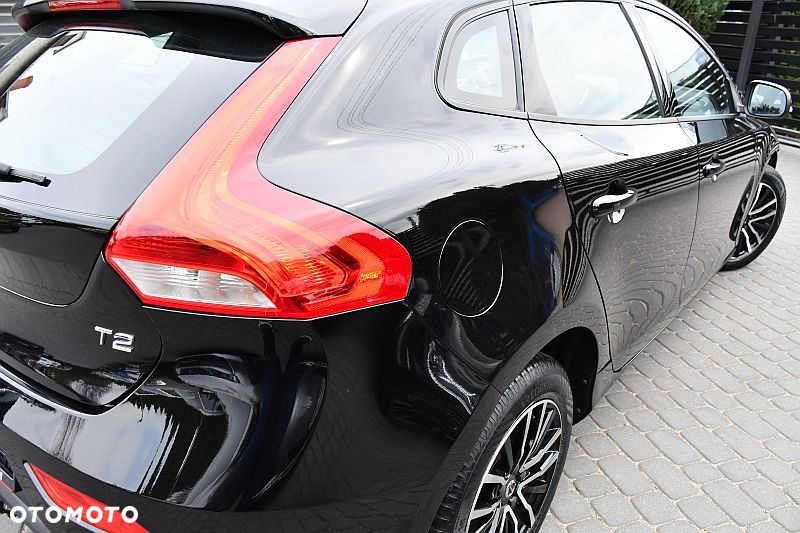 Volvo V40 T2 Momentum - 33