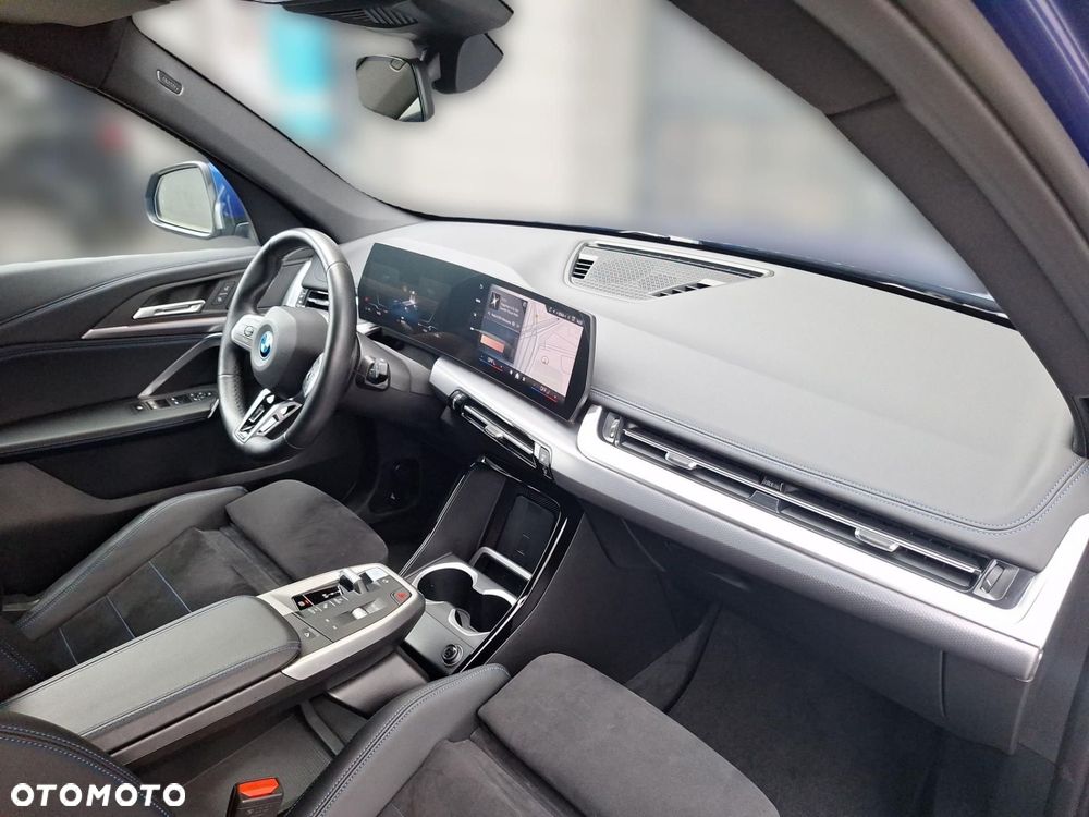 BMW iX1 - 7