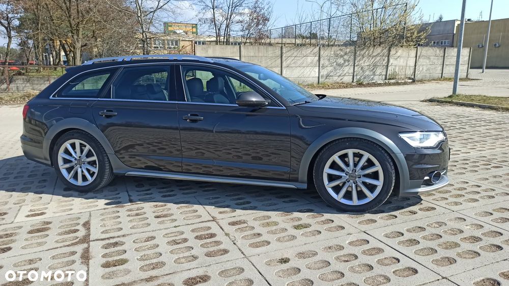 Audi A6 Allroad - 12