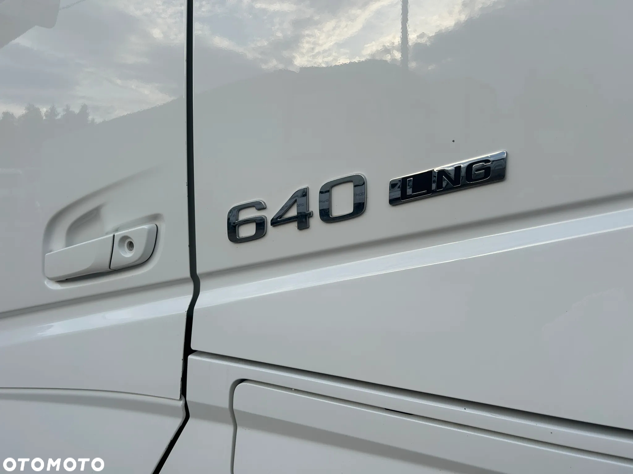 Volvo FH 460 GAZ LNG + DIESEL / PRZEBIEG TYLKO 557 767 KM / 2019 ROK !! - 7