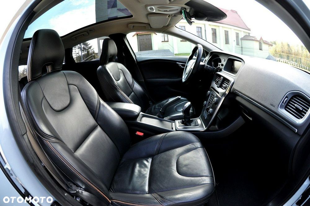 Volvo V40 Cross Country D2 Summum - 10