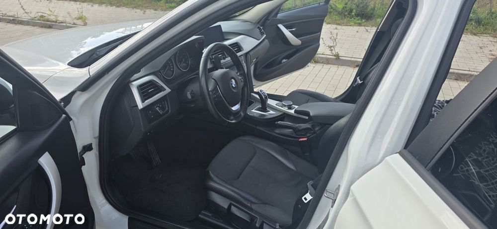 BMW Seria 3 320d Advantage sport - 23