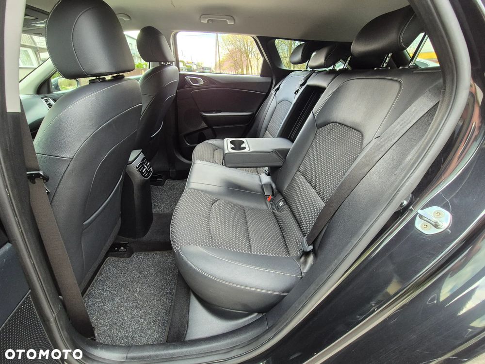 Kia Ceed 1.6 CRDi DCT GT Line - 31