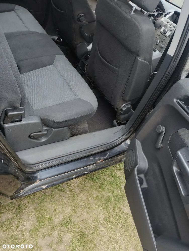 Opel Zafira - 9