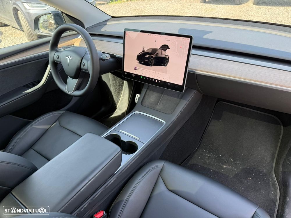 Tesla Model Y Performance Dual Motor AWD - 6