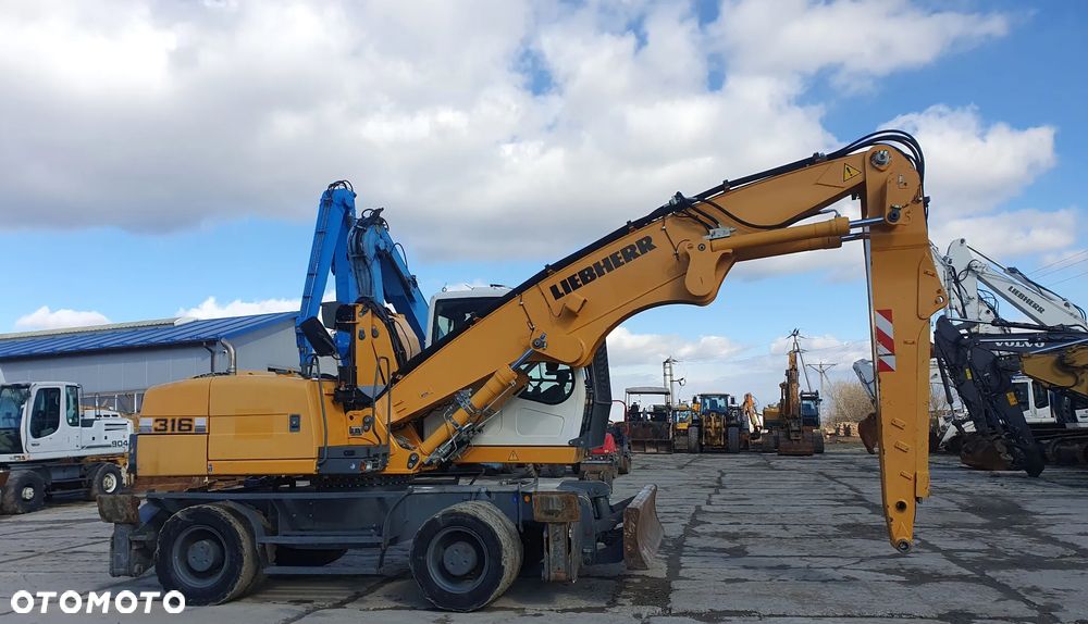 Liebherr A316 - 6