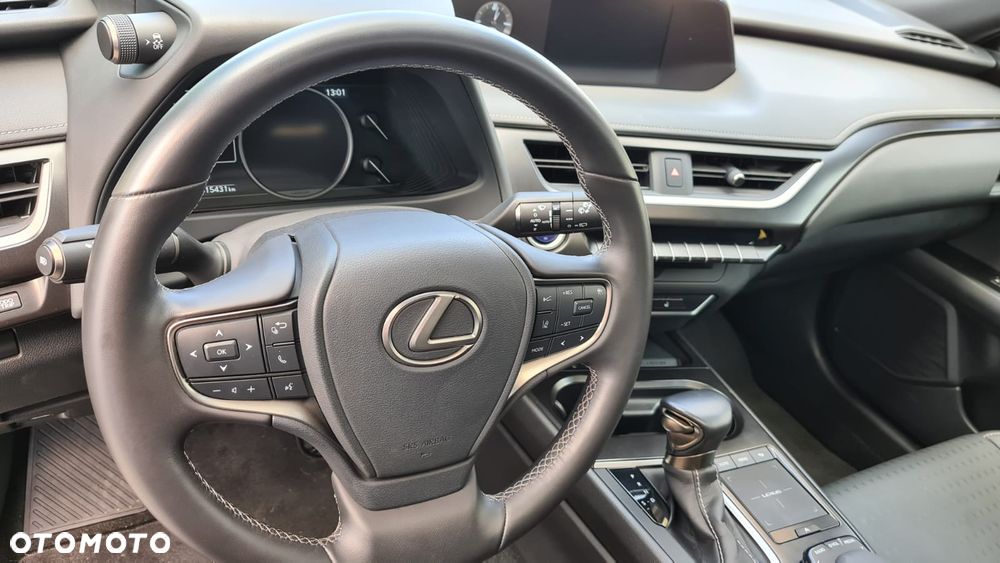 Lexus UX 250h GPF Prestige AWD - 31