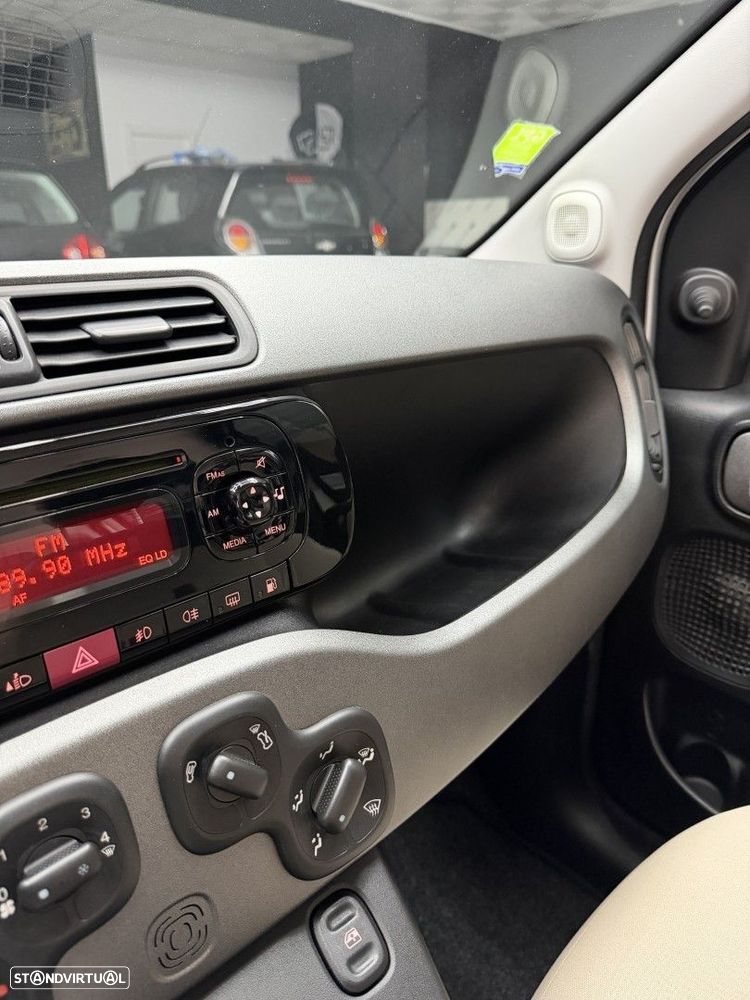 Fiat Panda 1.2 Lounge GPL - 26