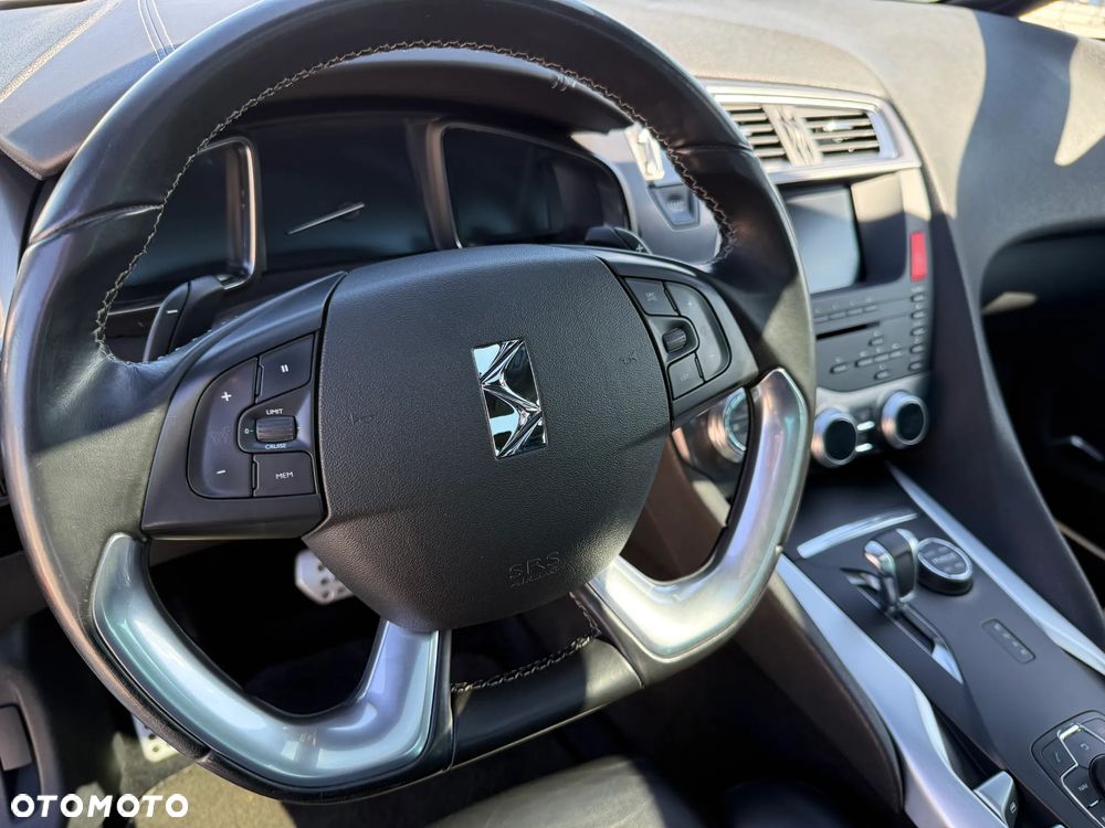 Citroën DS5 Hybrid4 EGS6 SportChic - 26