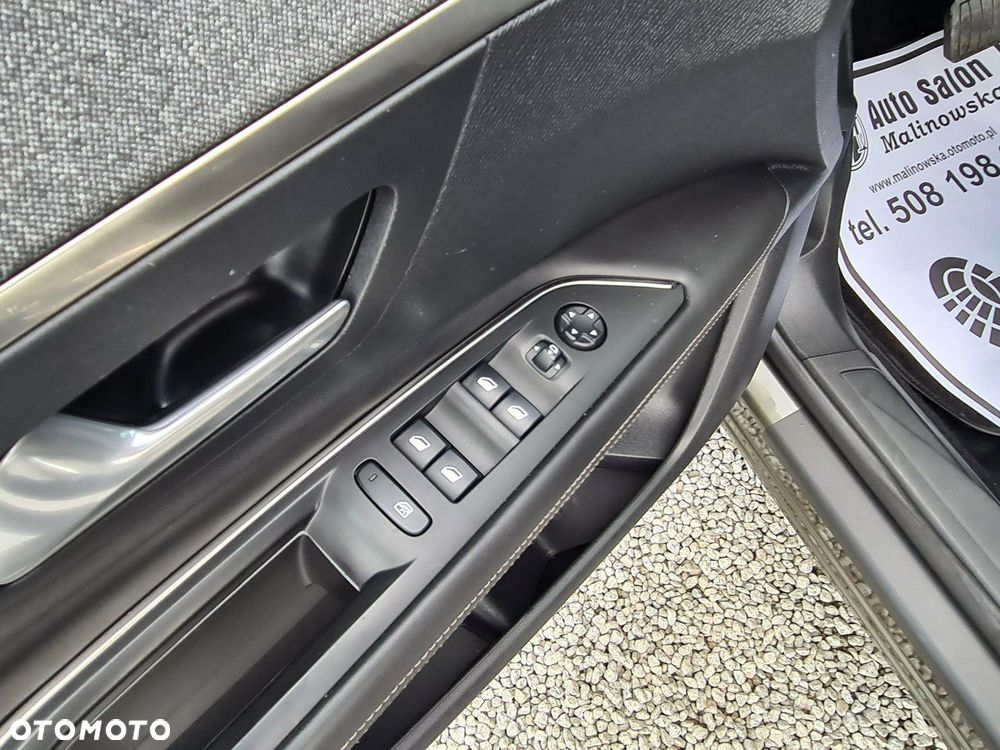 Peugeot 3008 1.2 PureTech Allure S&S EAT6 - 34