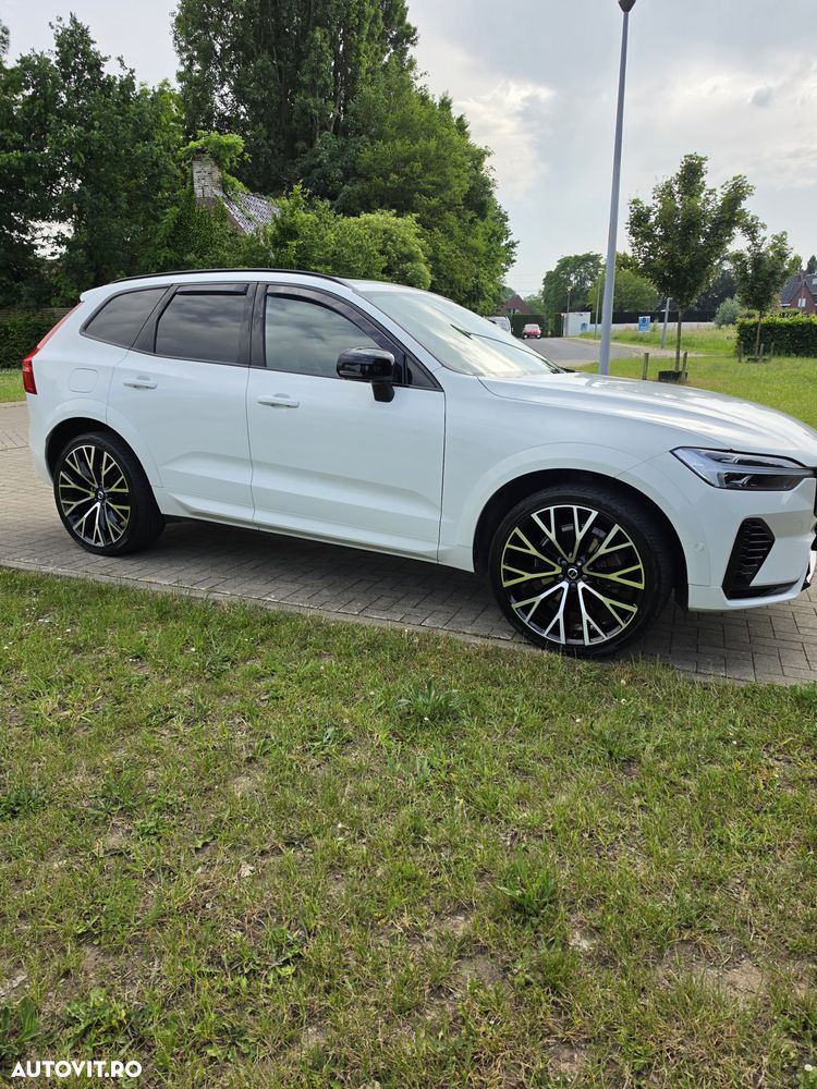 Volvo XC 60 T6 AWD Ultra Black Edition - 2