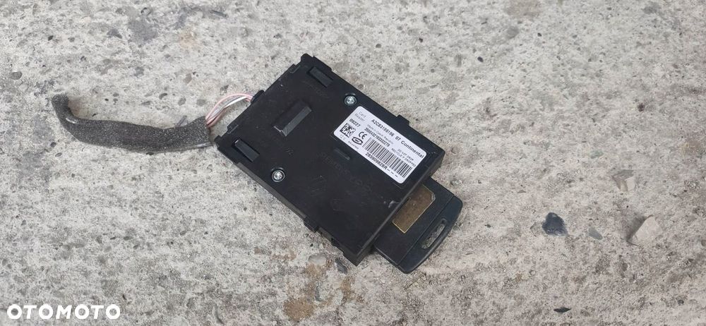 STACYJKA CZYTNIK KART KARTA RENAULT MEGANE III - 1