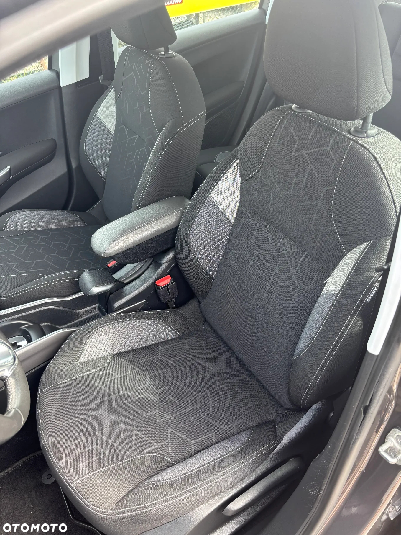 Peugeot 2008 1.2 Pure Tech Active S&S EAT6 - 16