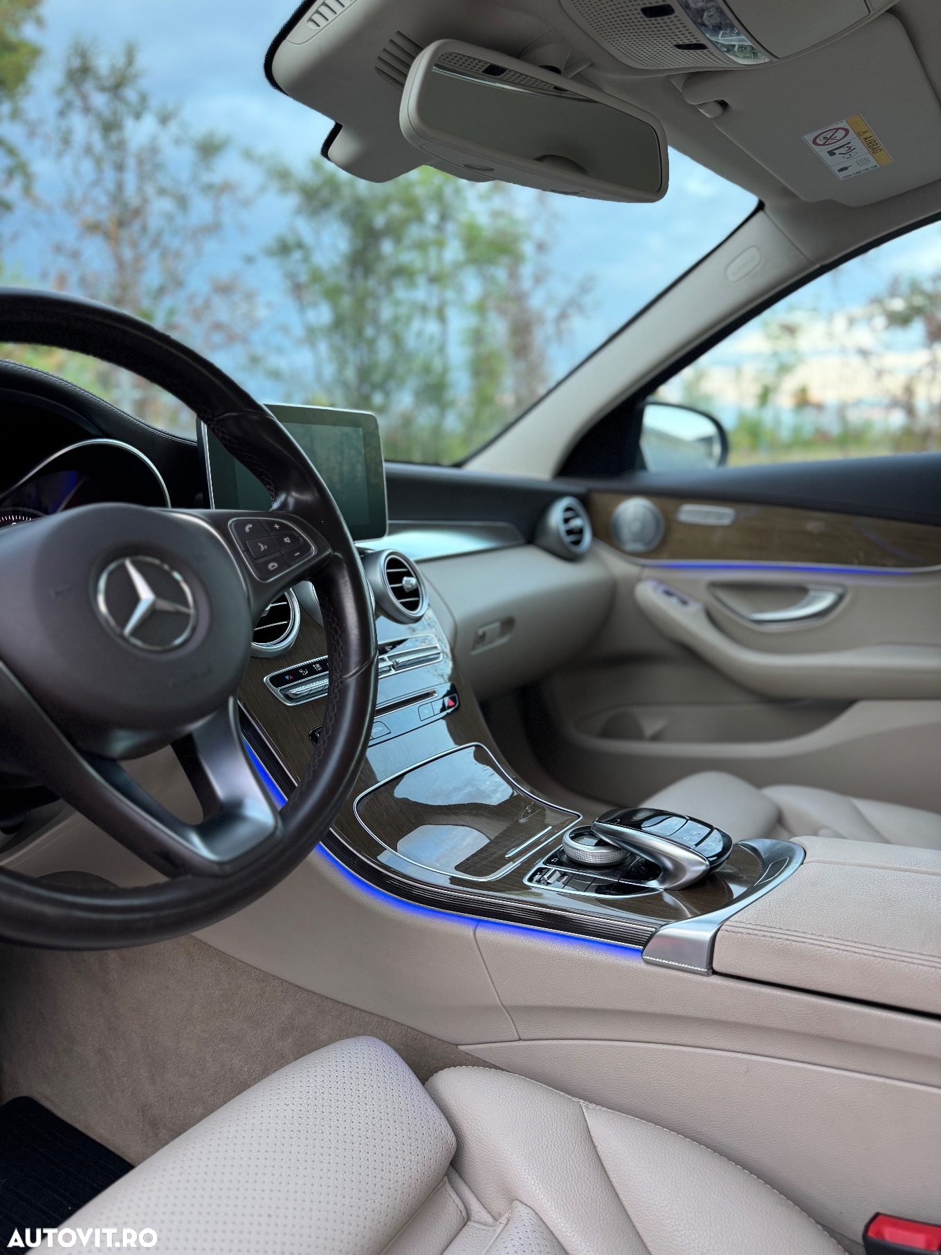 Mercedes-Benz C 300 BlueTec Hybrid - 10