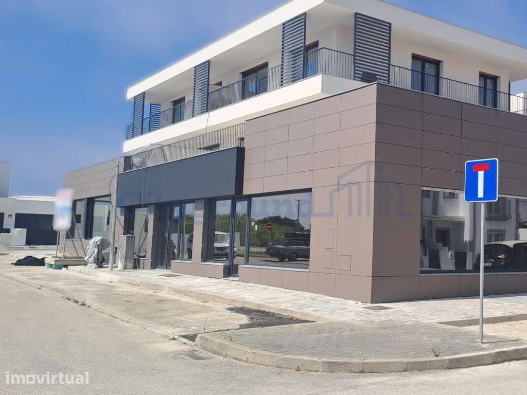 Apartamento T3 com garagem no centro de Ferrel - Grande imagem: 4/20