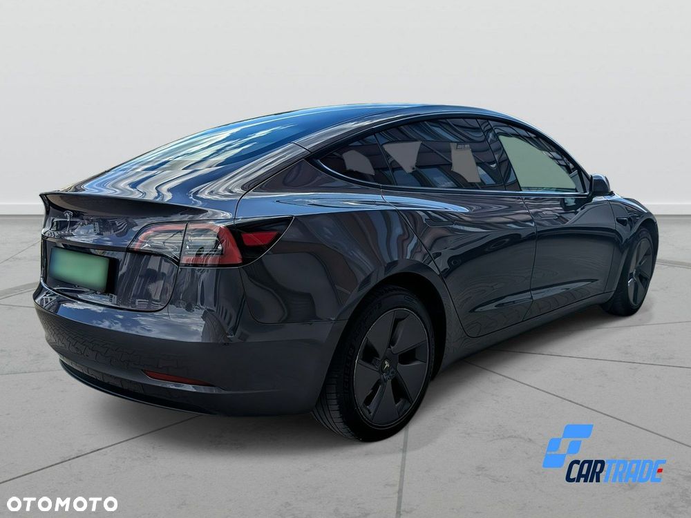 Tesla Model 3 - 7