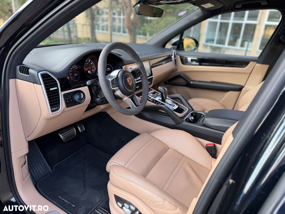 Porsche Cayenne S - 6