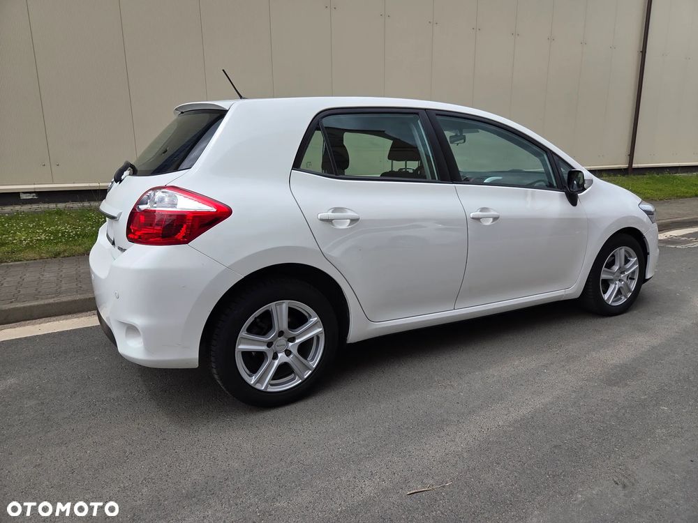 Toyota Auris 1.6 Dynamic - 6