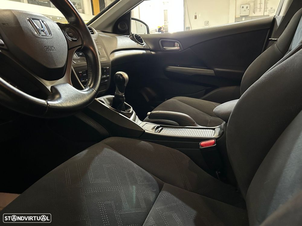 Honda Civic 1.4 i-VTEC Sport - 38