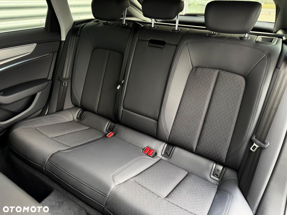 Audi A6 Avant - 32