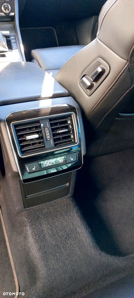 Skoda Superb 2.0 TDI DSG Premium Edition - 20