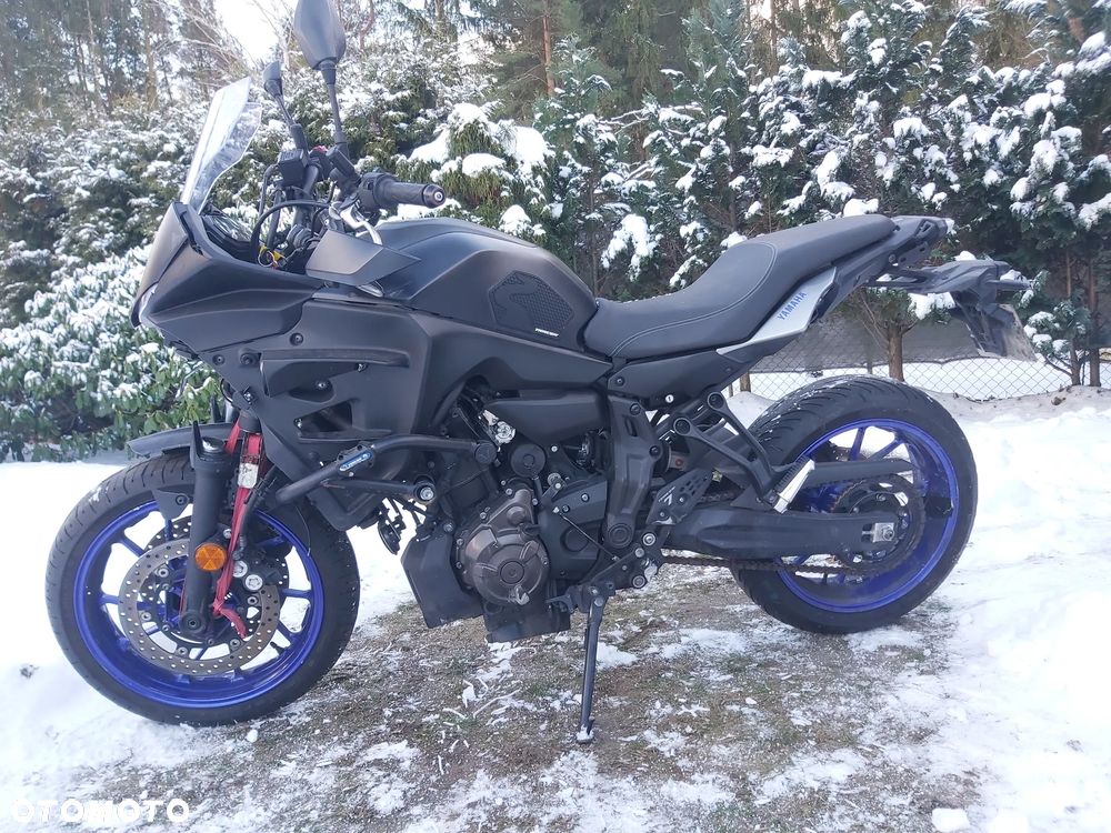 Yamaha MT - 27
