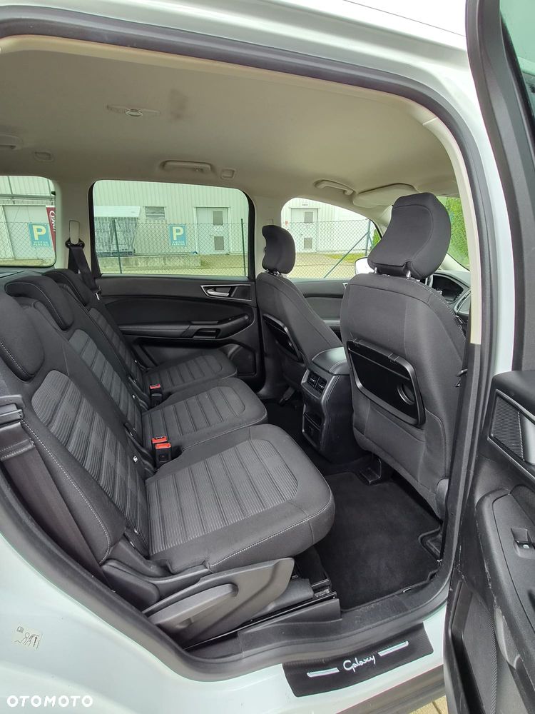 Ford Galaxy - 25