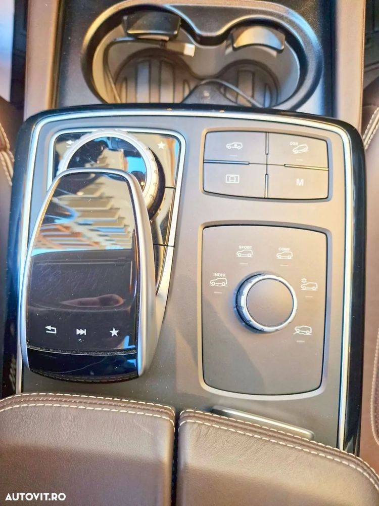 Mercedes-Benz GLS - 28