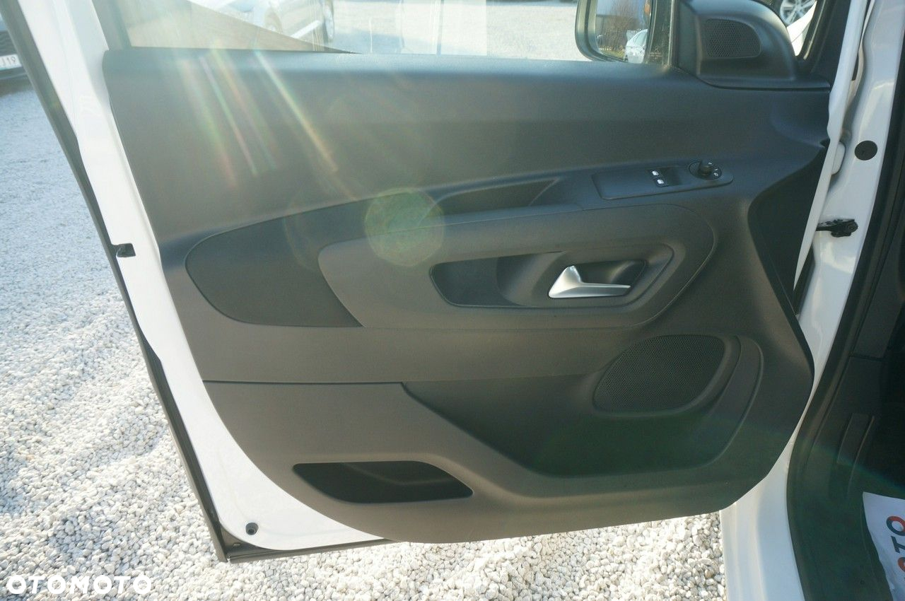 Opel Combo Life XL 1.5 CDTI Essentia S&S - 20