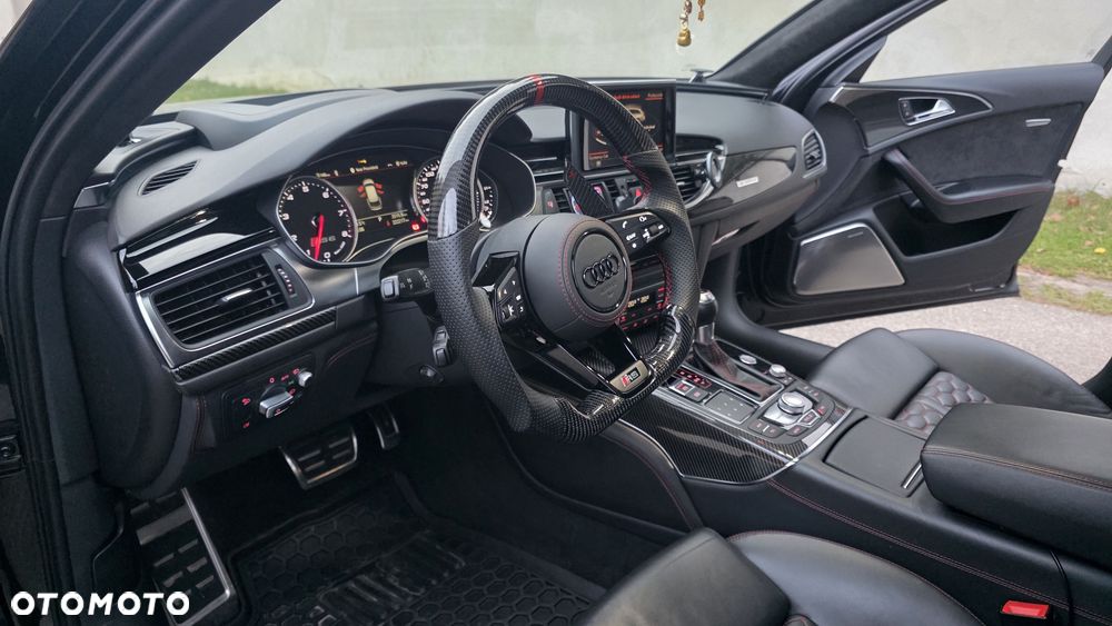 Audi RS6 Avant - 38