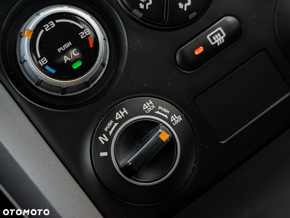Suzuki Grand Vitara 2.0 Comfort + - 36