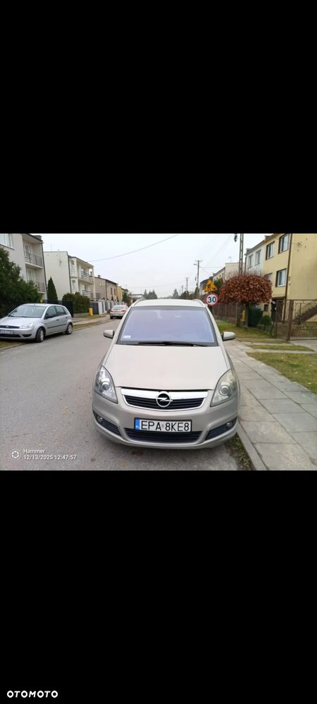 Opel Zafira 2.0 T Sport - 11