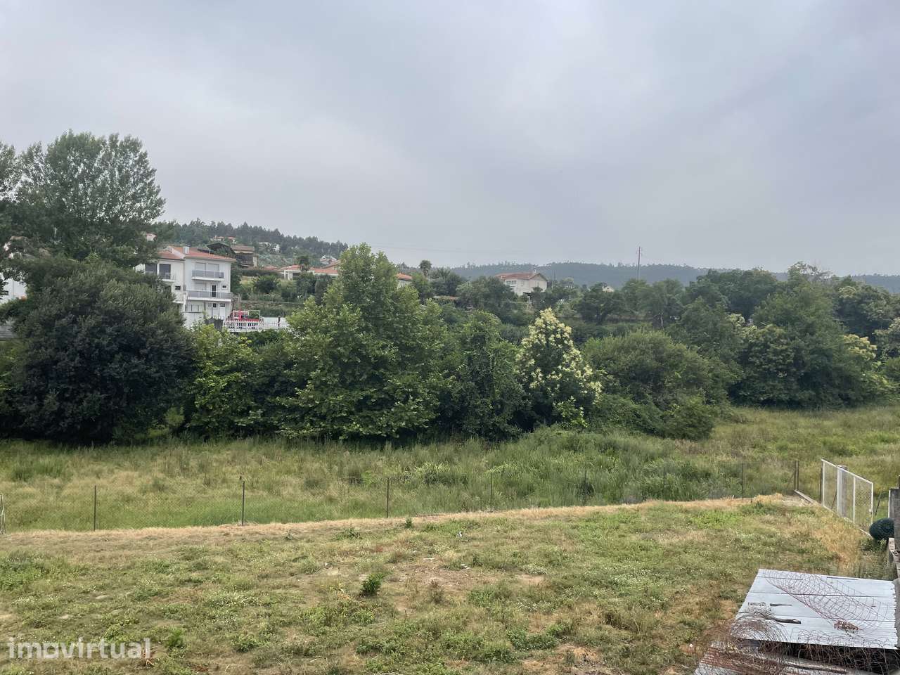Terreno Urbano - Vistas de Campo e Rio 804,5 m² | 18 Minutos de Braga - Grande imagem: 3/11