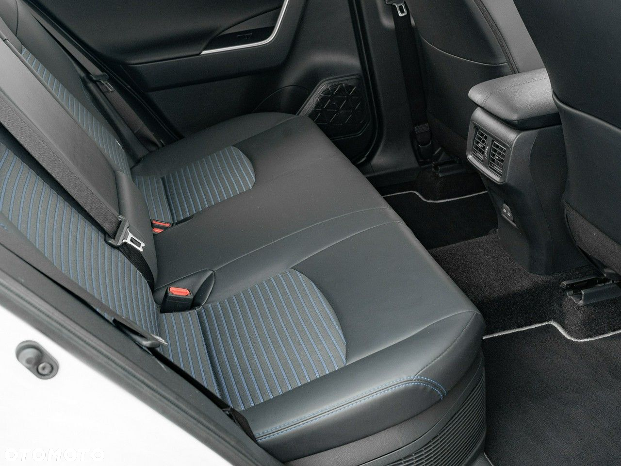 Toyota RAV4 2.5 Hybrid Selection 4x2 - 32