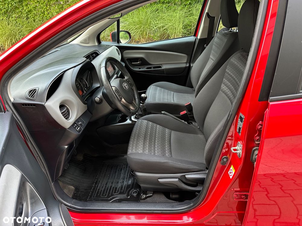 Toyota Yaris 1.33 Premium EU6 - 10