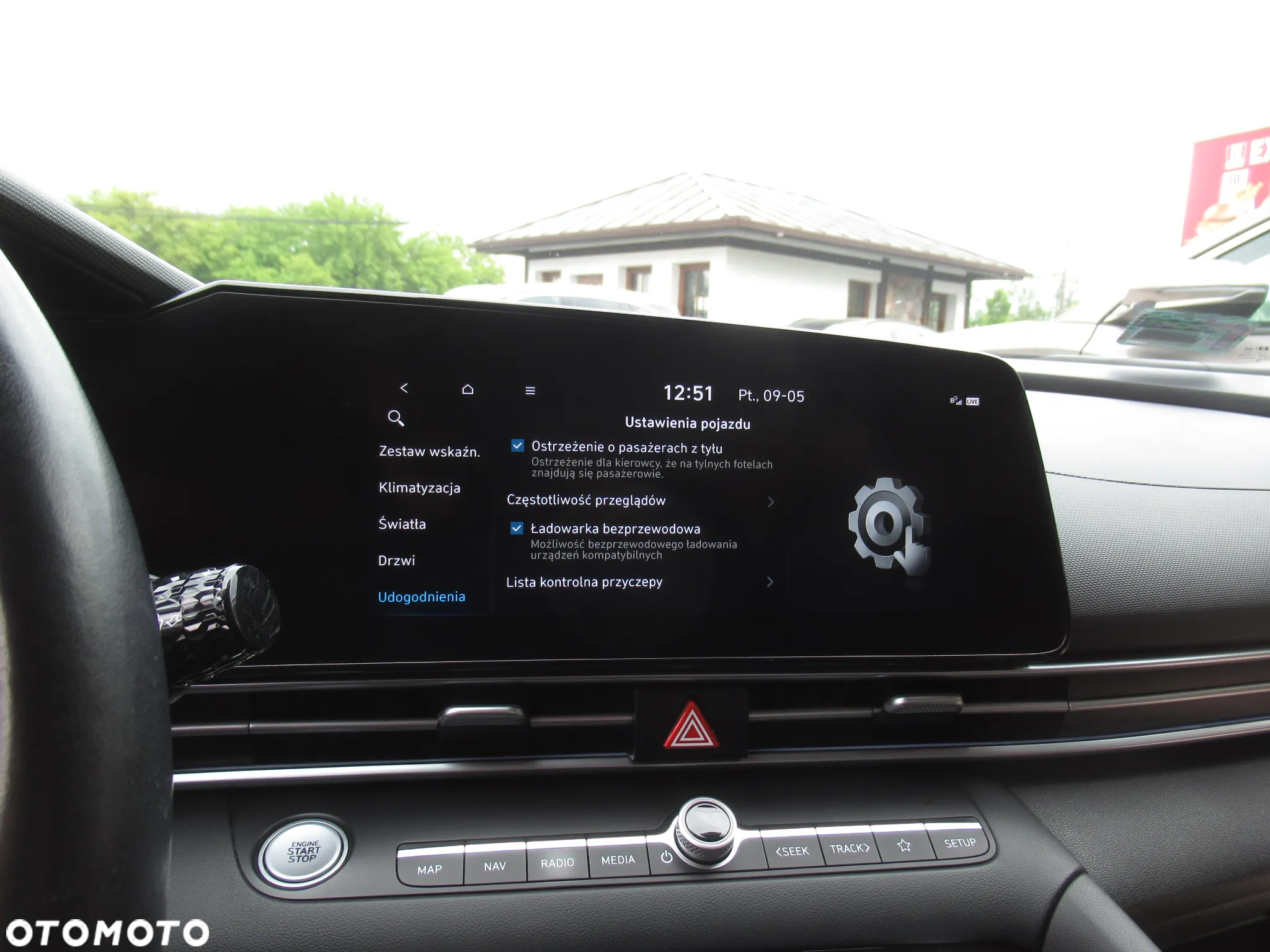 Hyundai Elantra 1.6 Executive CVT - 29