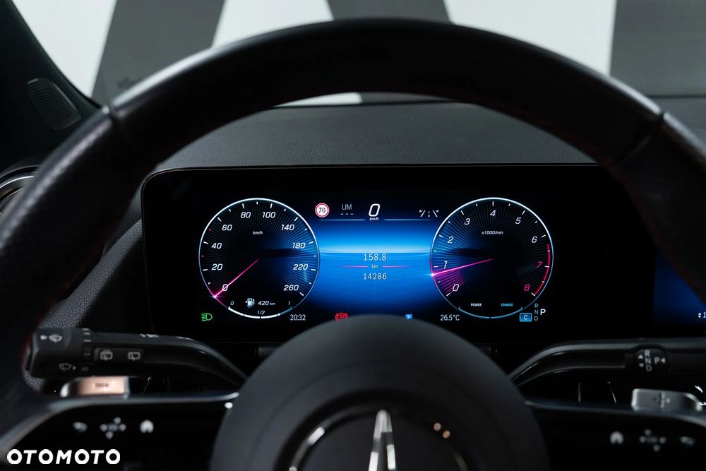 Mercedes-Benz CLA 220 AMG Line 7G-DCT - 25