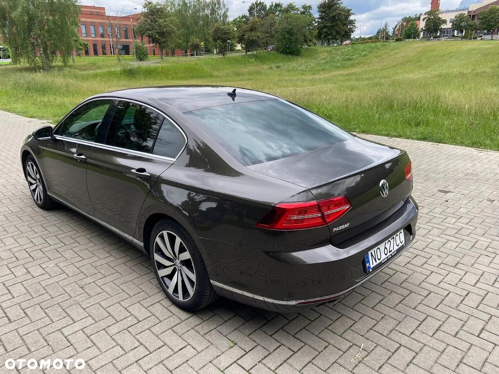 Volkswagen Passat 1.8 TSI BMT Highline DSG - 17
