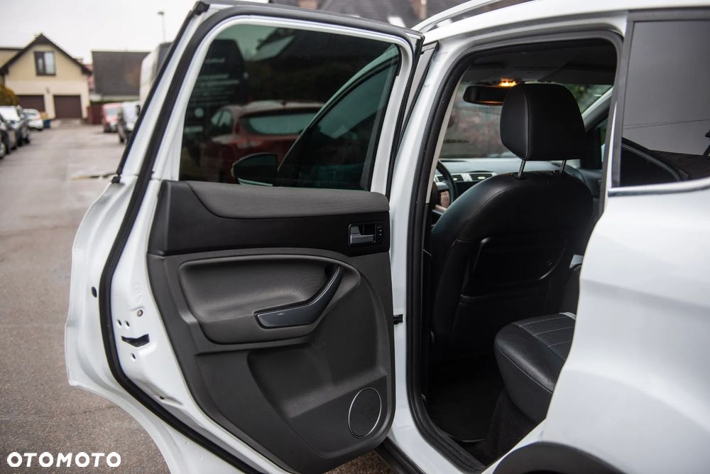 Ford Kuga 2.0 TDCi 4x4 Titanium - 21