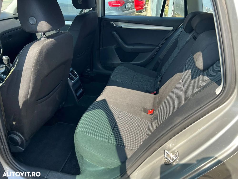 Skoda Octavia Combi 1.2 TSI Ambition - 11