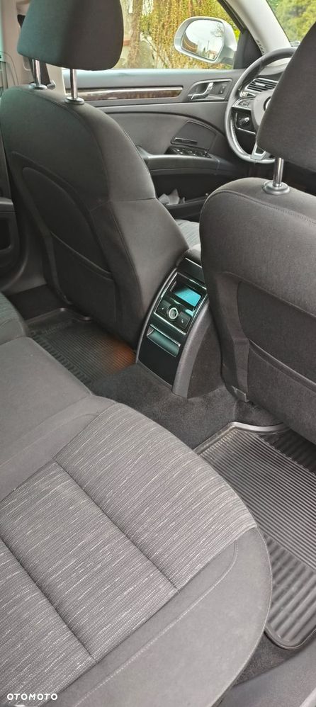 Skoda Superb 2.0 TDI Elegance - 10